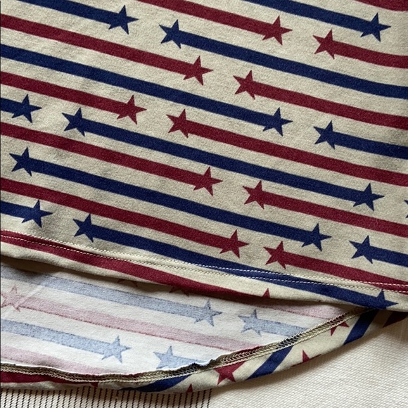 LULAROE CLASSIC T-Shirt Tee Size XS Red Blue Gray STARS & STRIPES Patriotic - Picture 11 of 13